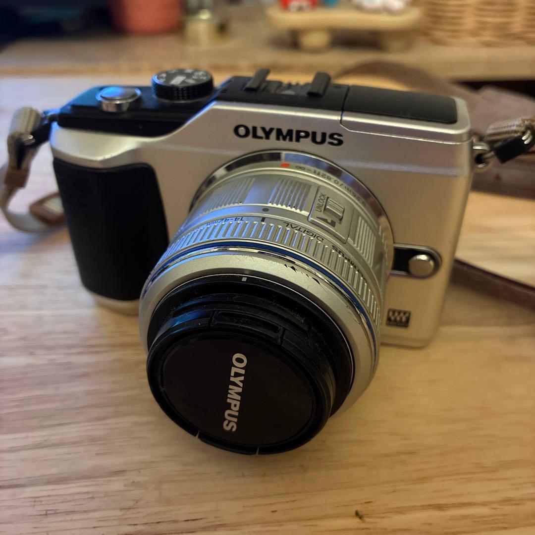 [動作正常]OLYMPUS ミラーレス一眼カメラ 14-42mmレンズ付き