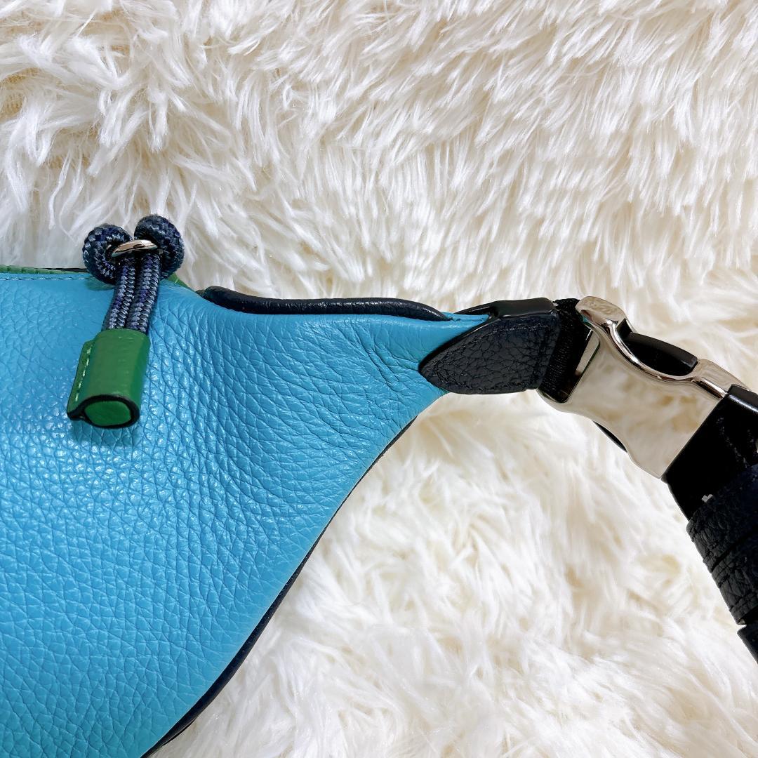 【極美品】コーチ COACH ボディバッグ ディズニーコラボ レザー