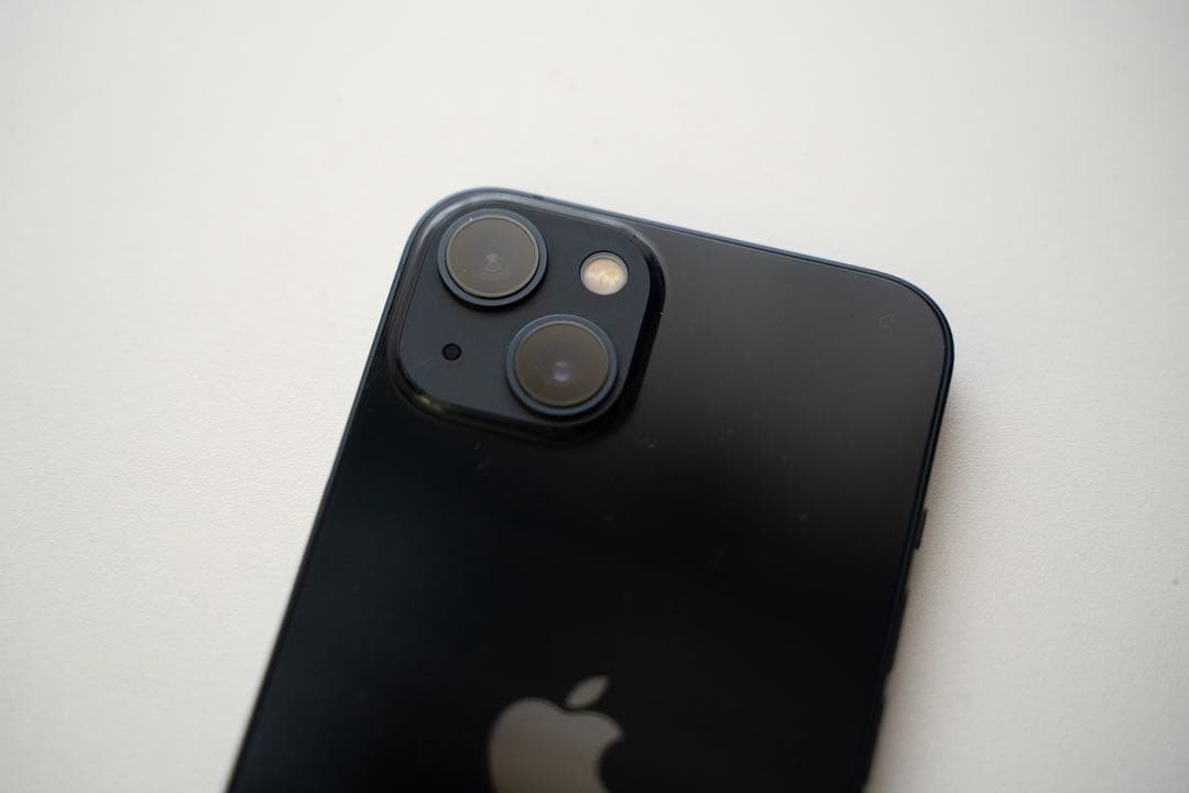 iPhone 13 128GB SIMフリー A2631 初期化済み 美品