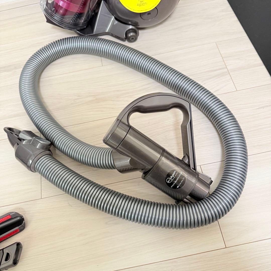 未使用　付属品多数　Dyson ダイソン　DC48 キャニスター　掃除機