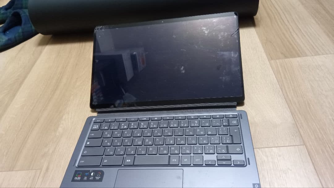 Lenovo IdeaPad Duet 560 Chromebook 画面割れ
