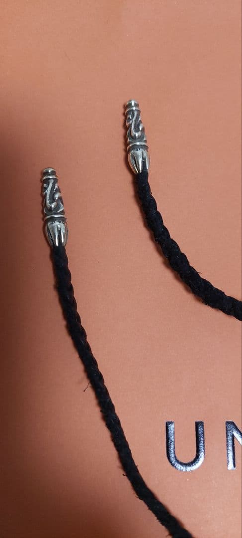 CHROME HEARTSスクロールチップレザーブレイド