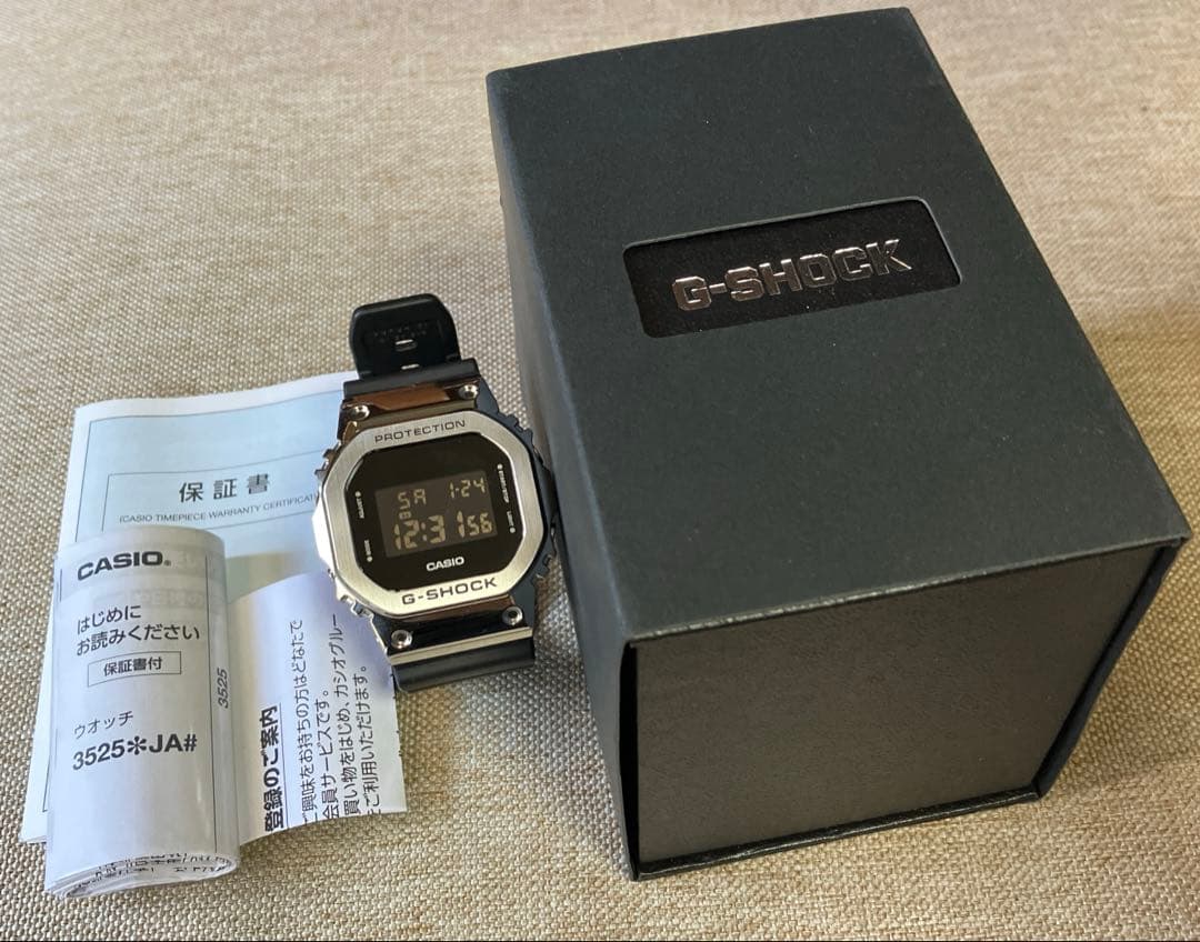 G-SHOCK GM-5600U-1JF 箱、説明書、保証書付3525 カシオ