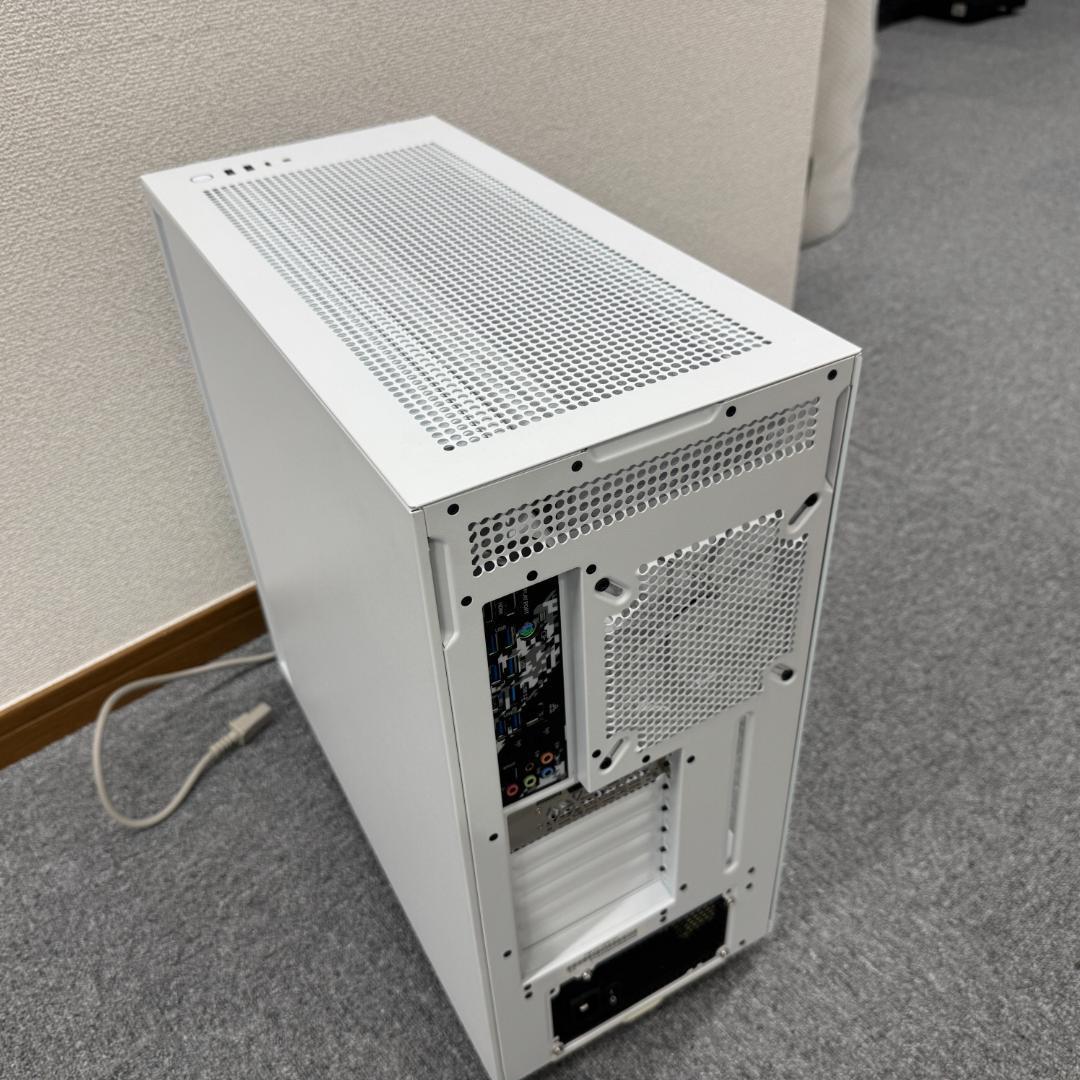 【白い高性能ゲーミングPC】Ryzen 7 RTX4060Ti 16GBNVMe