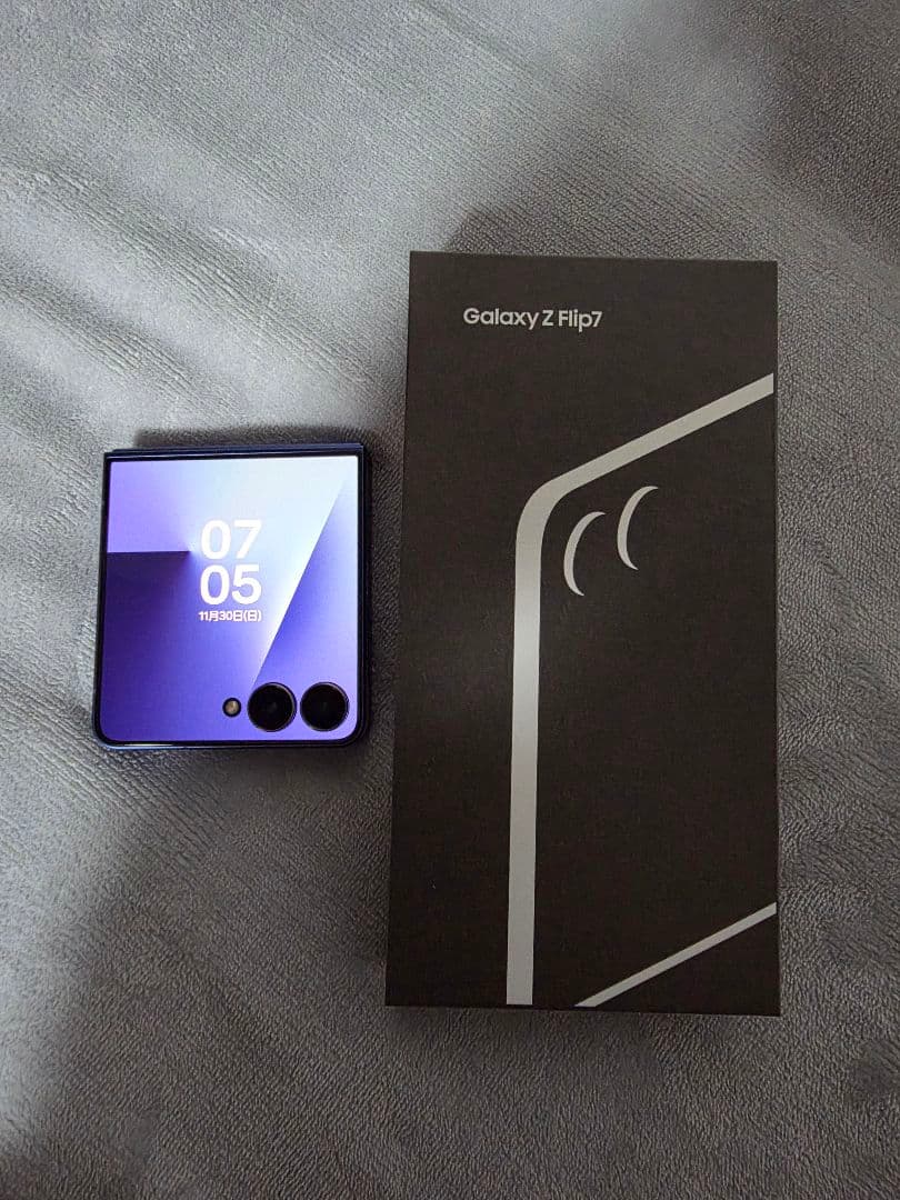 値下げ受け付けます）Galaxy Z Flip7 512GB ブルーシャドウ