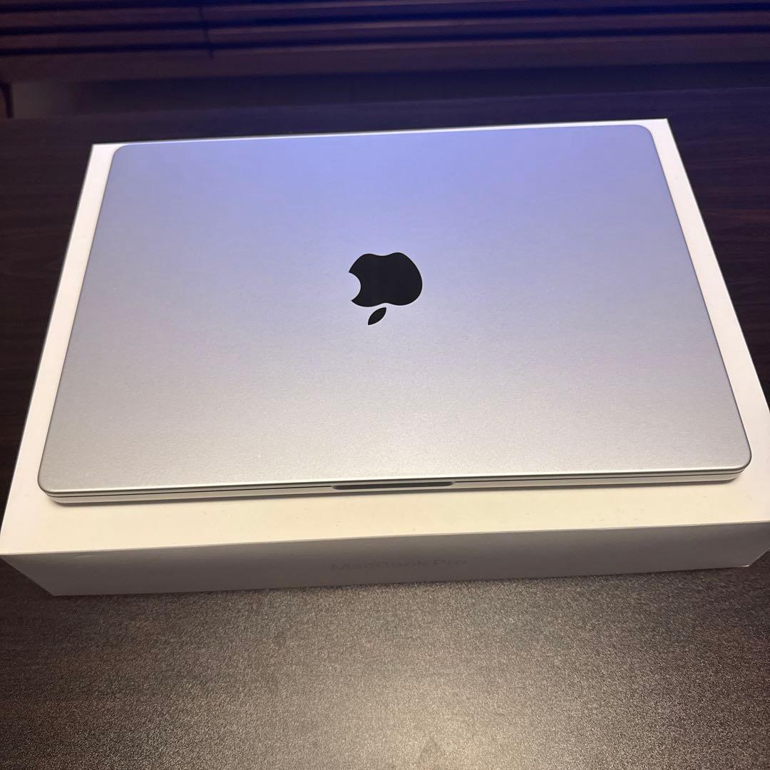 M3 Pro MacBook Pro 14インチ　M3 Proチップ