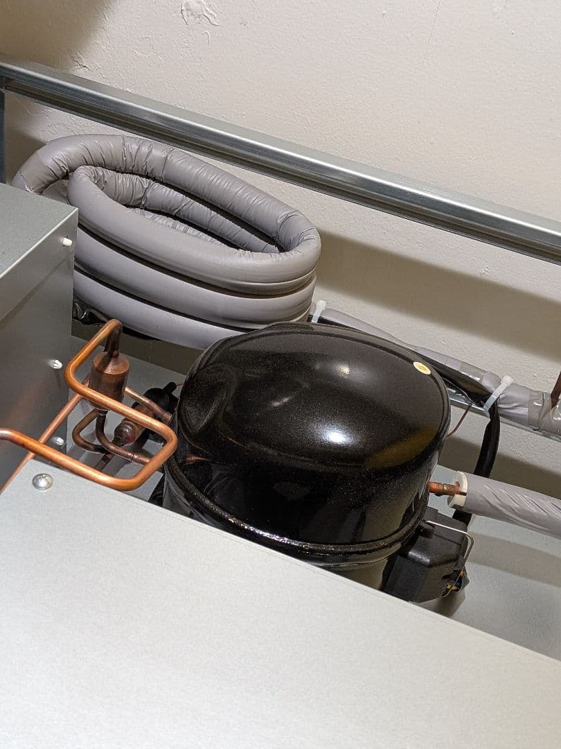 縦型冷凍庫 巾900 2025新品購入 使用5ヶ月 保証期間内 省エネ 100v