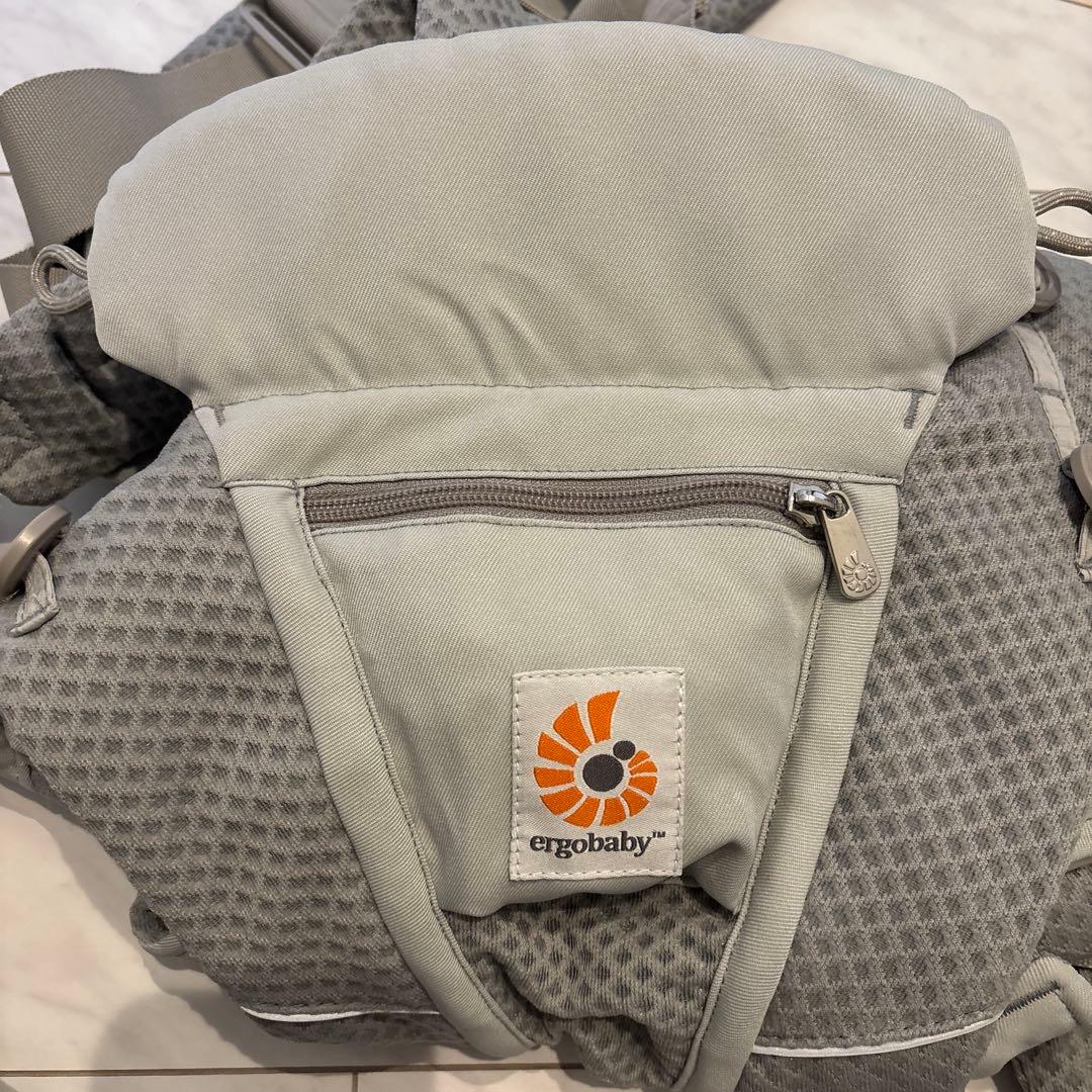 美品ergobaby OMNI breeze 抱っこひも　パールグレー