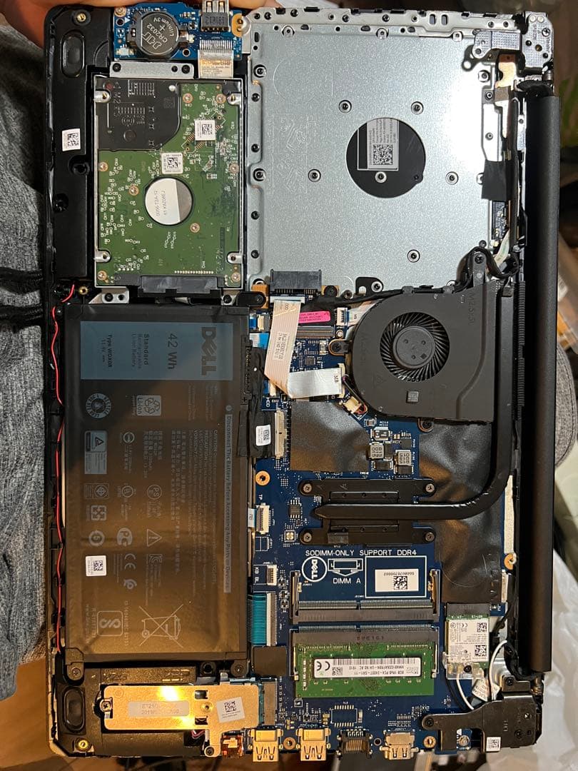 DELL ノート15.6インチ　Core i7-8550