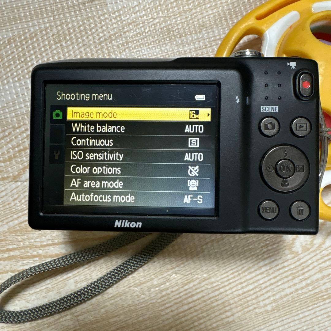 Nikon COOLPIX S3300 デジタルカメラ 16GBメモリーカード付