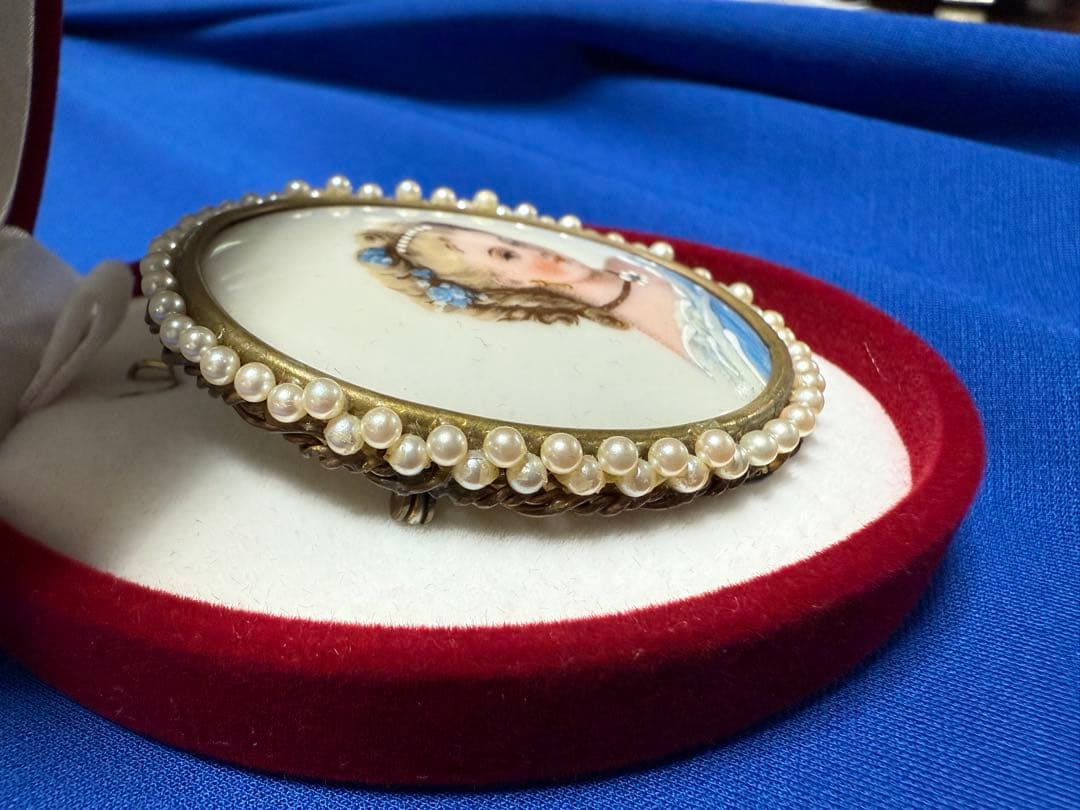 【シュウシュウ】リモージュ 貴婦人 ブローチ アンティーク