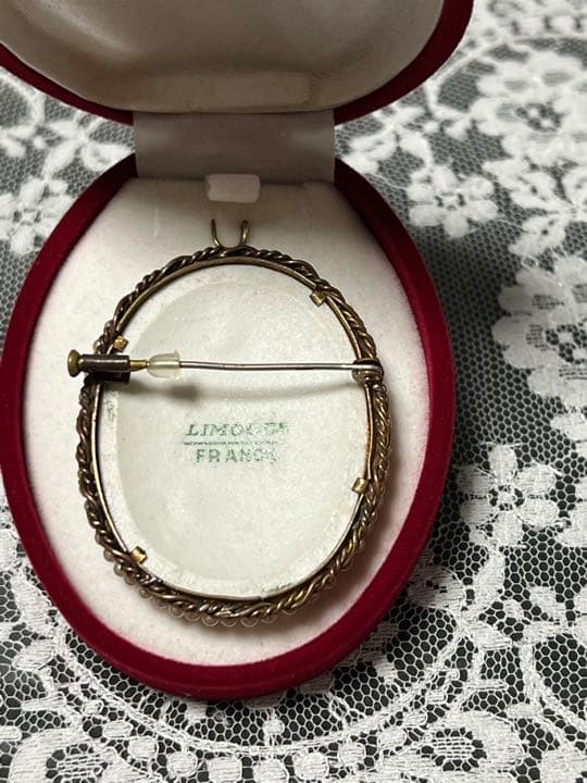 【シュウシュウ】リモージュ 貴婦人 ブローチ アンティーク