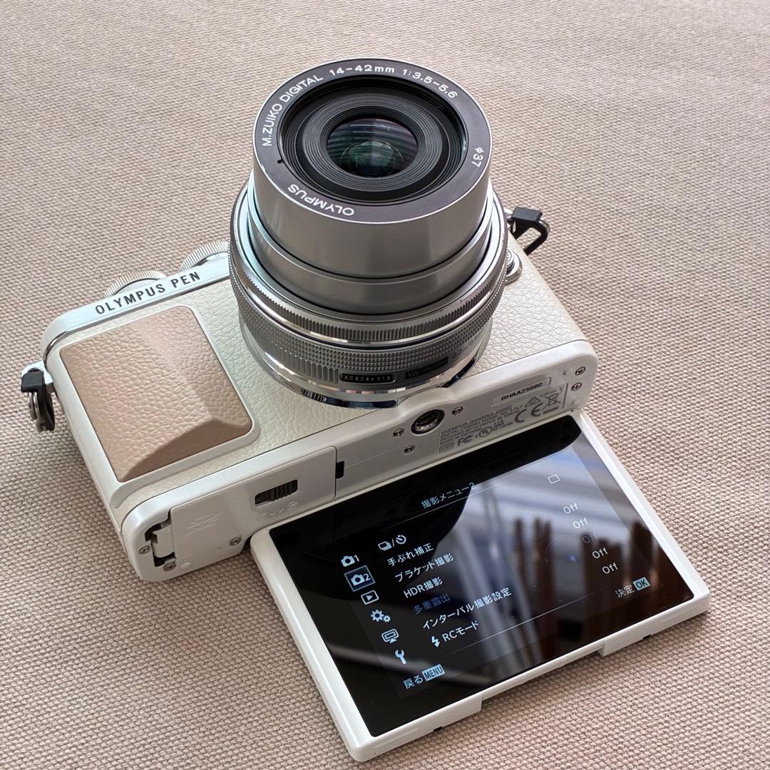 OLYMPUS PEN E PL7ミラーレス一眼カメラ 本体