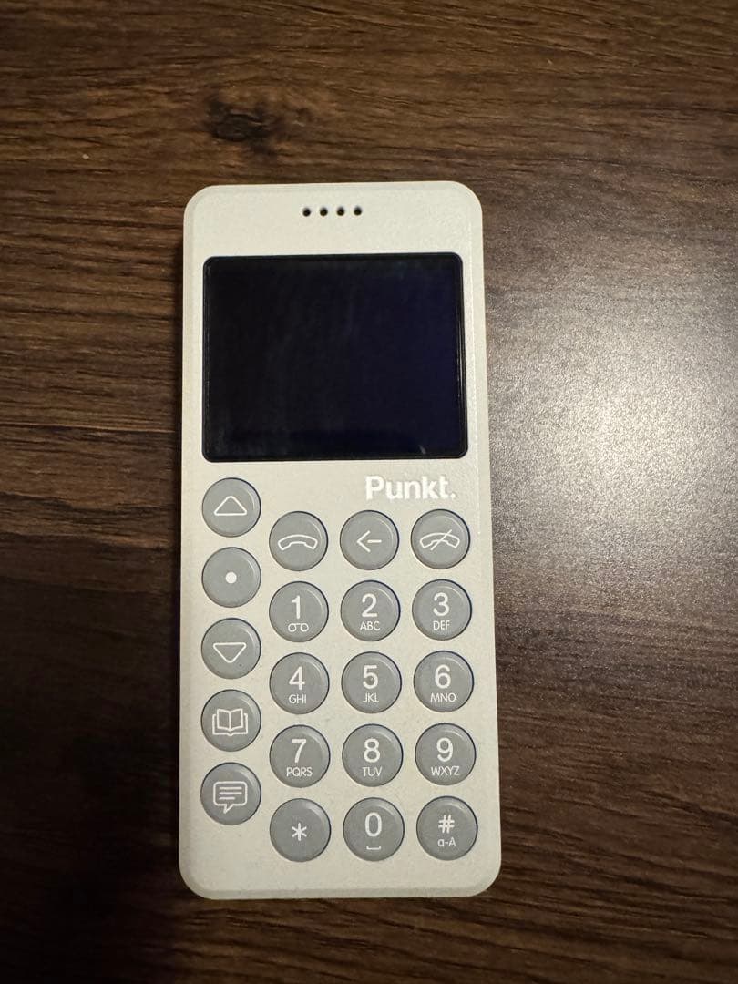 Punkt. MP-02 ホワイト フィーチャーフォン