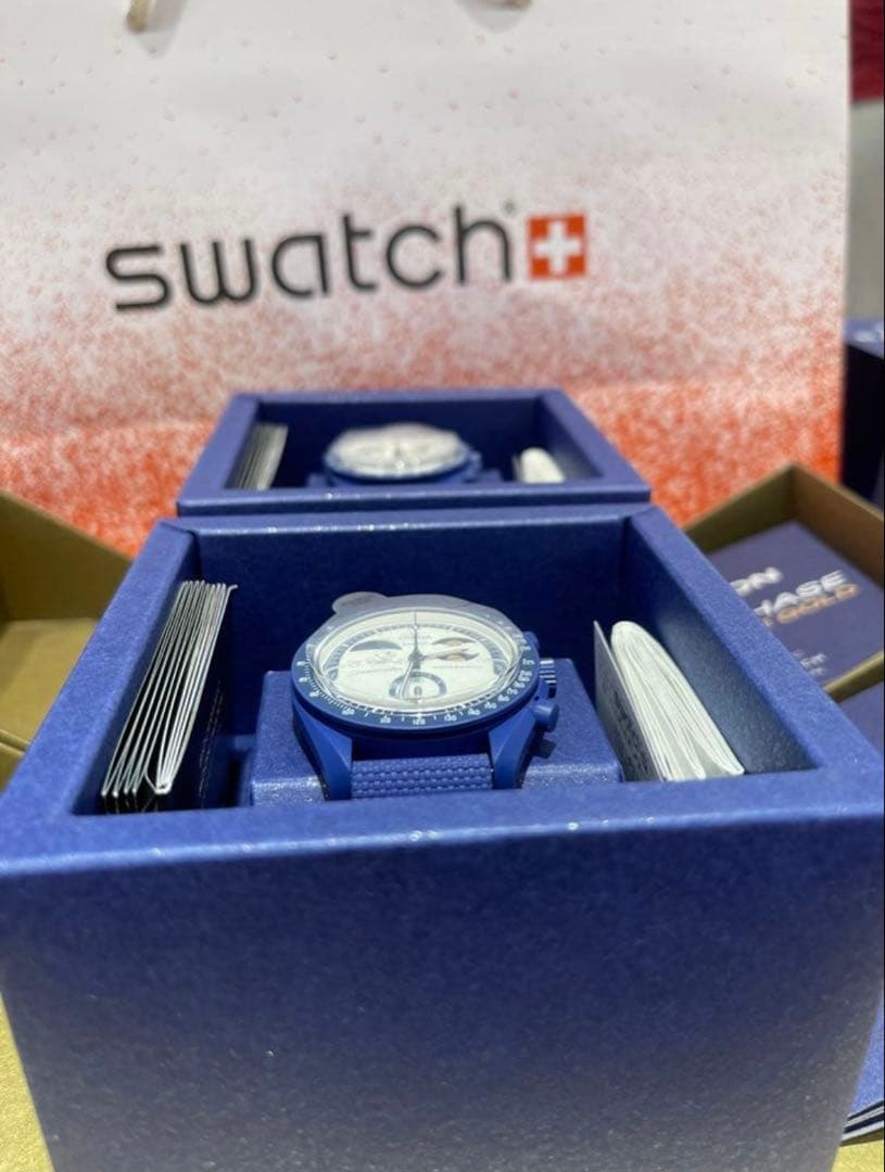 11/05発売SwatcGASnoopyオメガ スウォッチスヌーピー1個