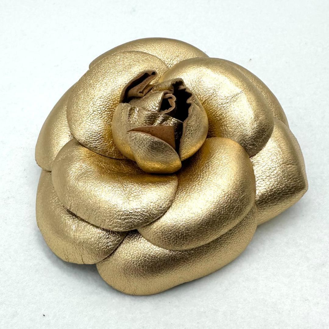 CHANEL シャネル コサージュ ブローチ カメリア ゴールド 保存箱付き