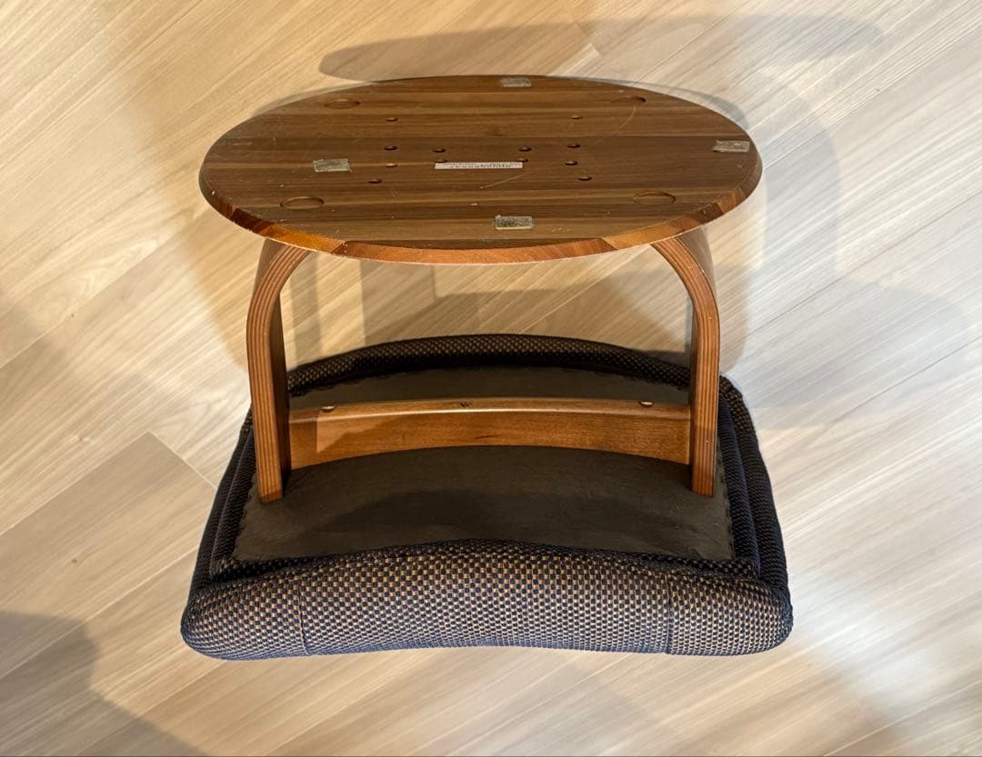 カリモク ザ・ファースト オットマンダークネイビー