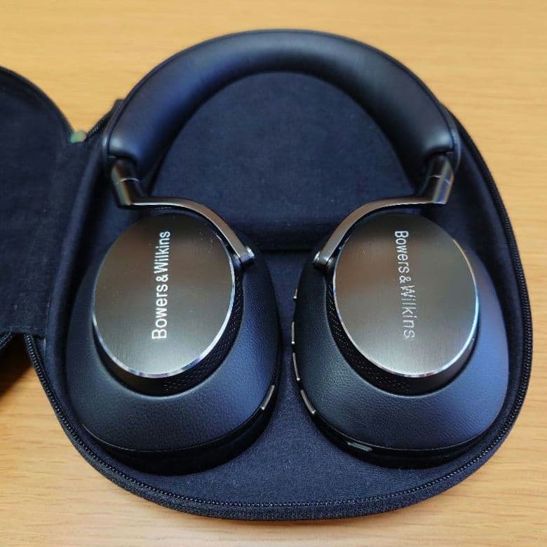 Bowers & Wilkins Px8 ブラック イヤーパッドカバー付き