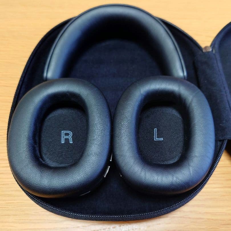 Bowers & Wilkins Px8 ブラック イヤーパッドカバー付き