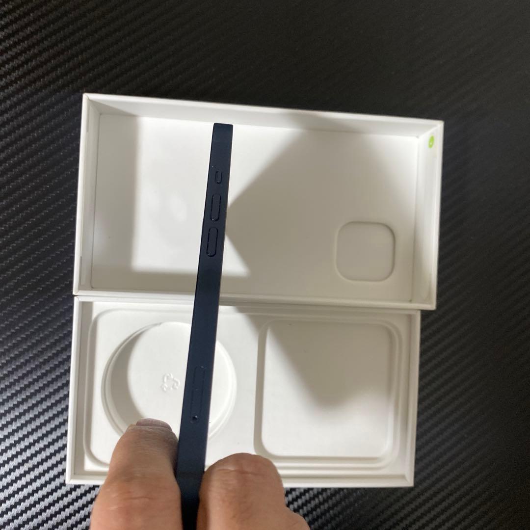 iPhone 13 128gb simフリ　バッテリー94%