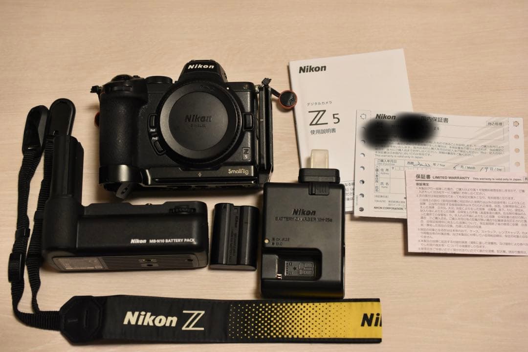 【写真と説明文必読】Nikon Z5 ボディ、バッテリーグリップなど