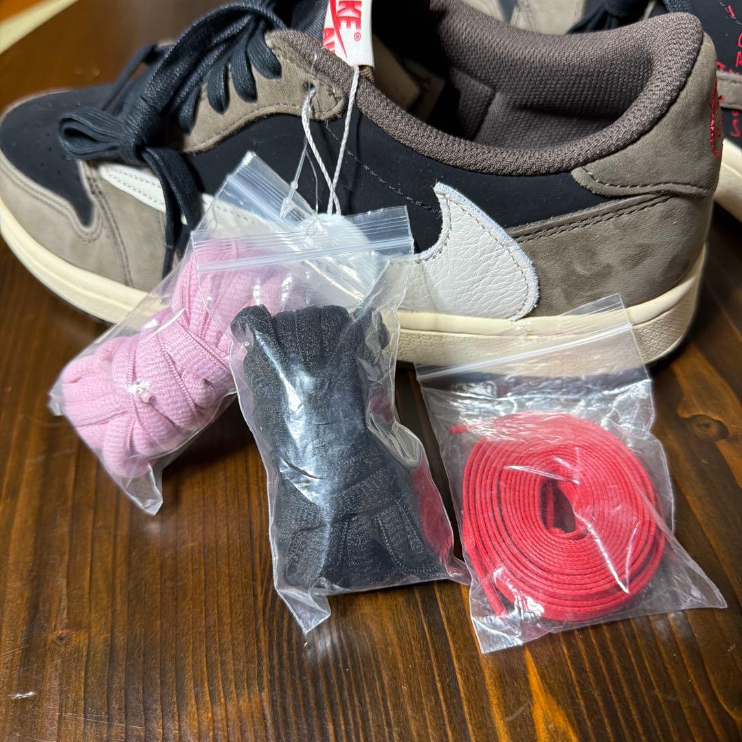 トラヴィススコット×ナイキ エアジョーダン1 ロー ブラック/ダークモカ27cm