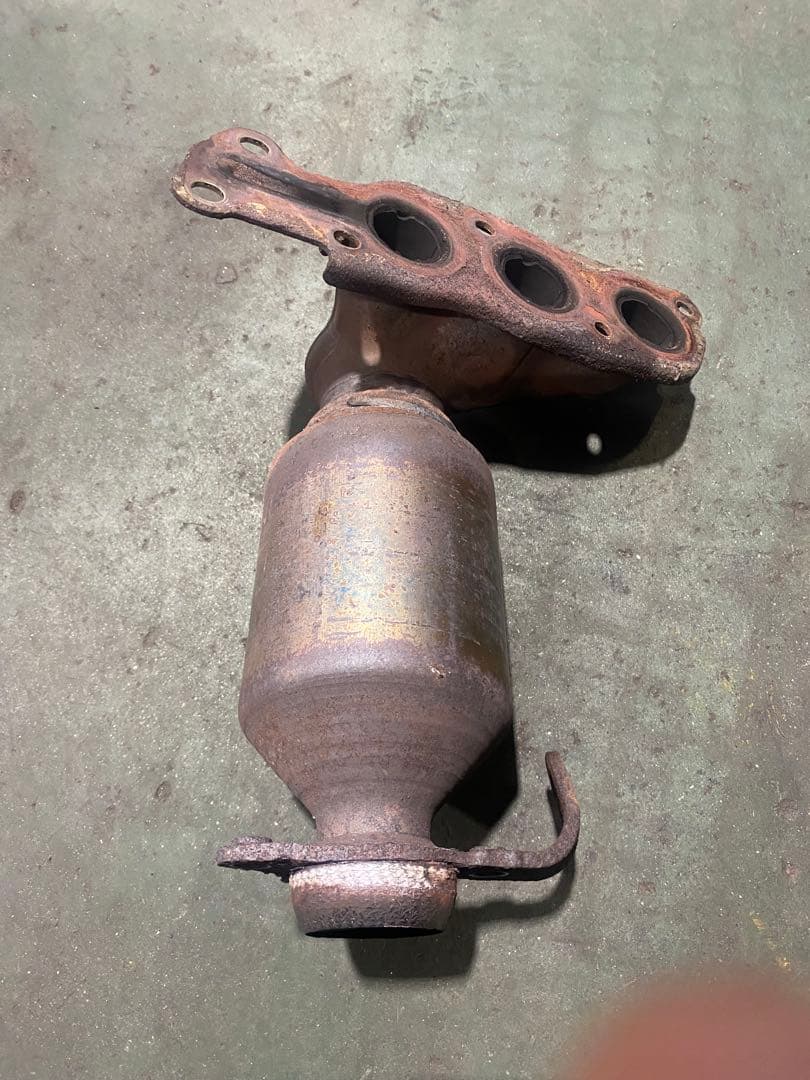 ダイハツ　タント触媒