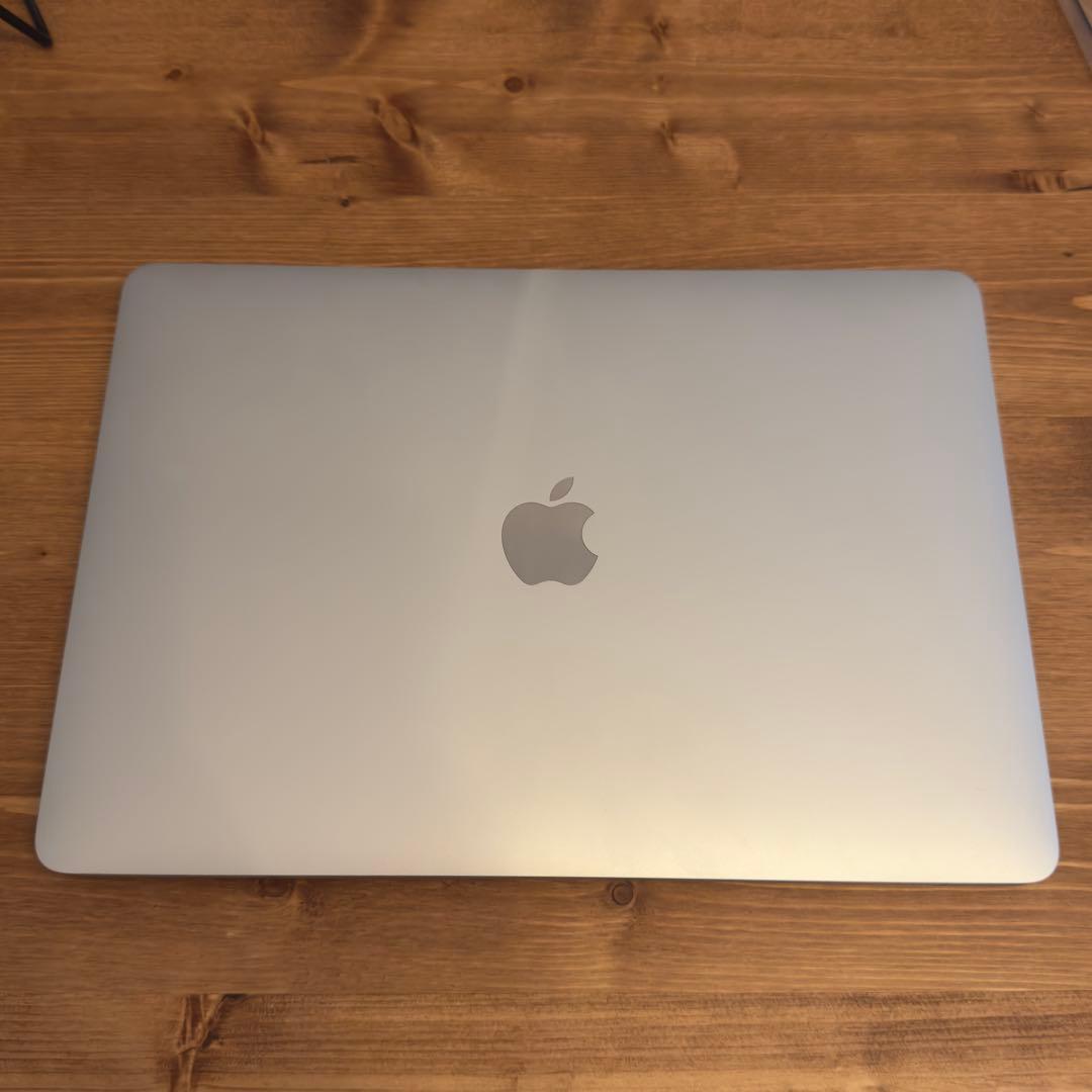 【美品】Apple MacBook Air シルバー 日本語配列
