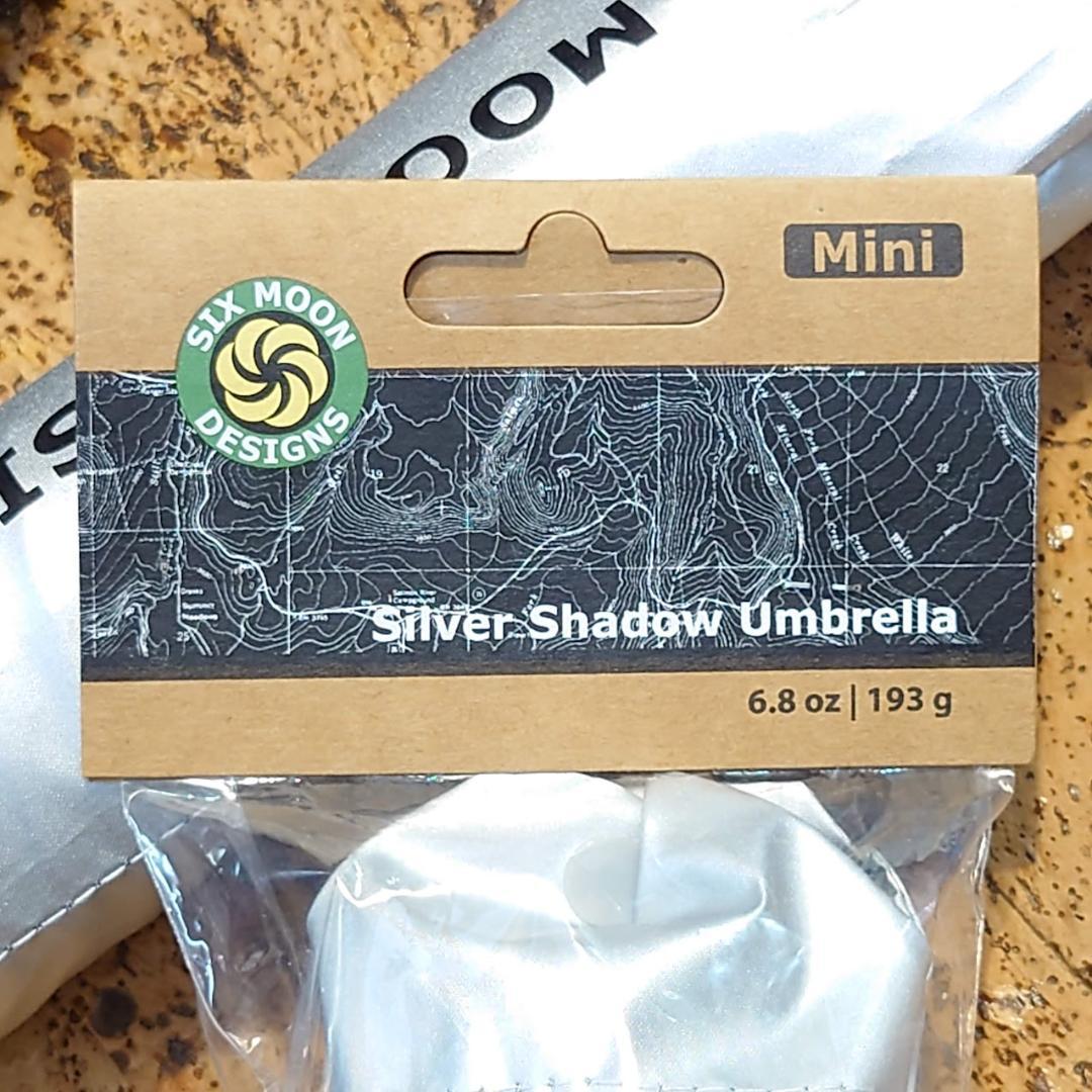 シックスムーンデザインズ　折りたたみ傘　カーボン　グリップが選べる　匿名配送