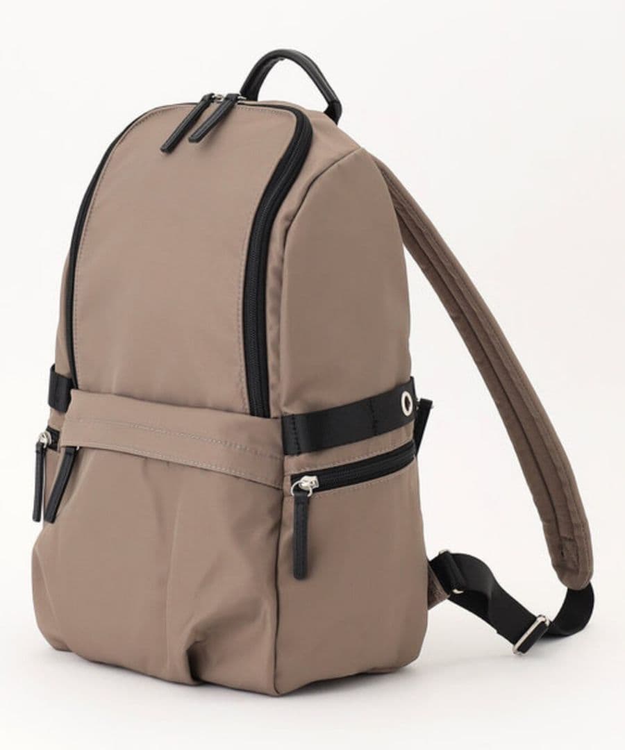 新仕様　新品　ICB アイシービー ８ポケットナイロンリュック　ライトモッカ