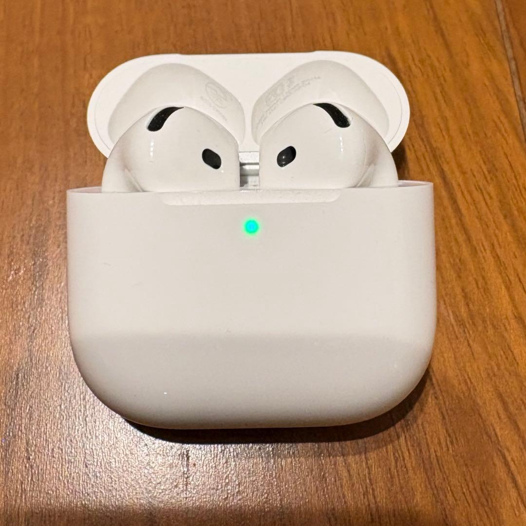AirPods4 本体 ホワイト 充電ケース付き