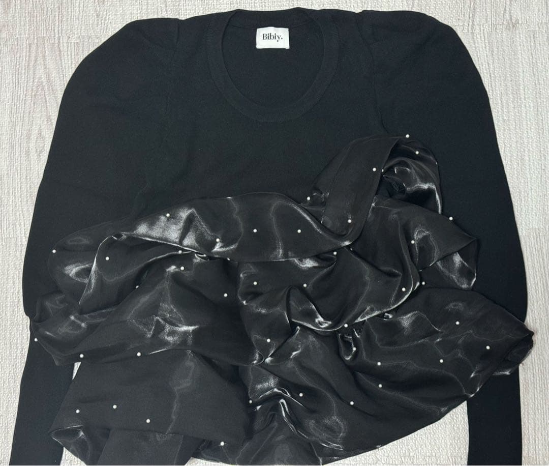 bibiy AMELIE PEPURAMU KNIT ブラック