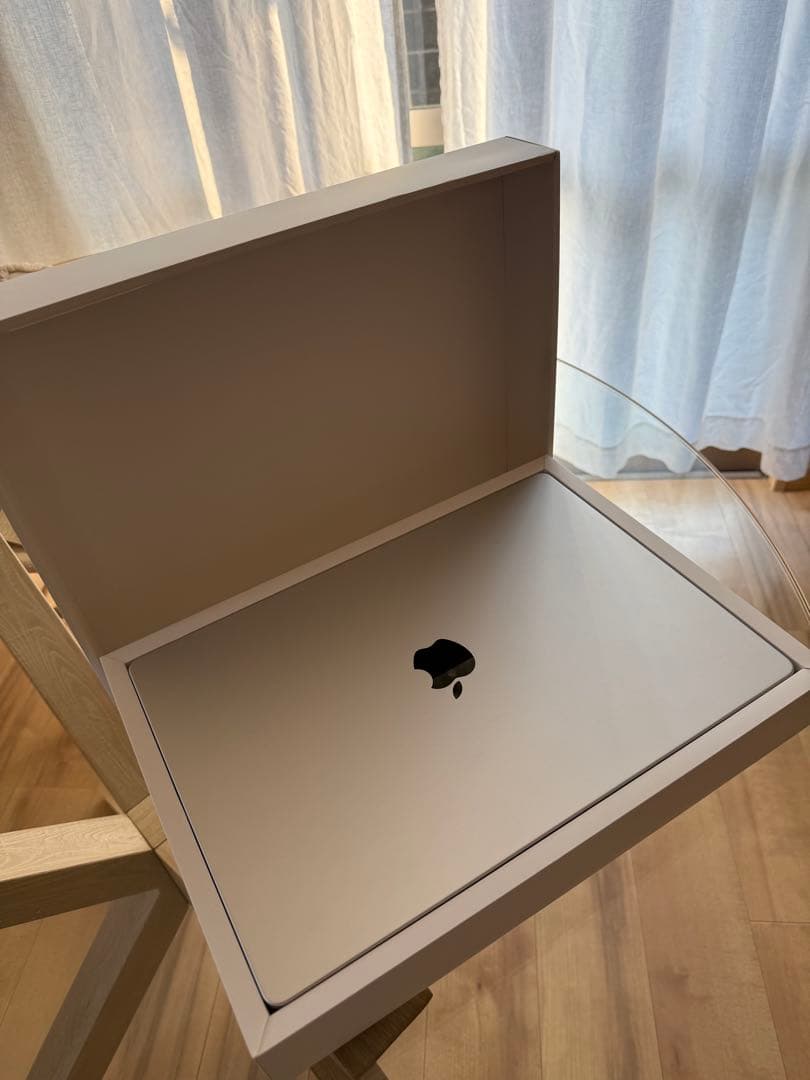 MacBook Pro 16インチ M2 Pro 1TB★使用可・液晶不具合あり