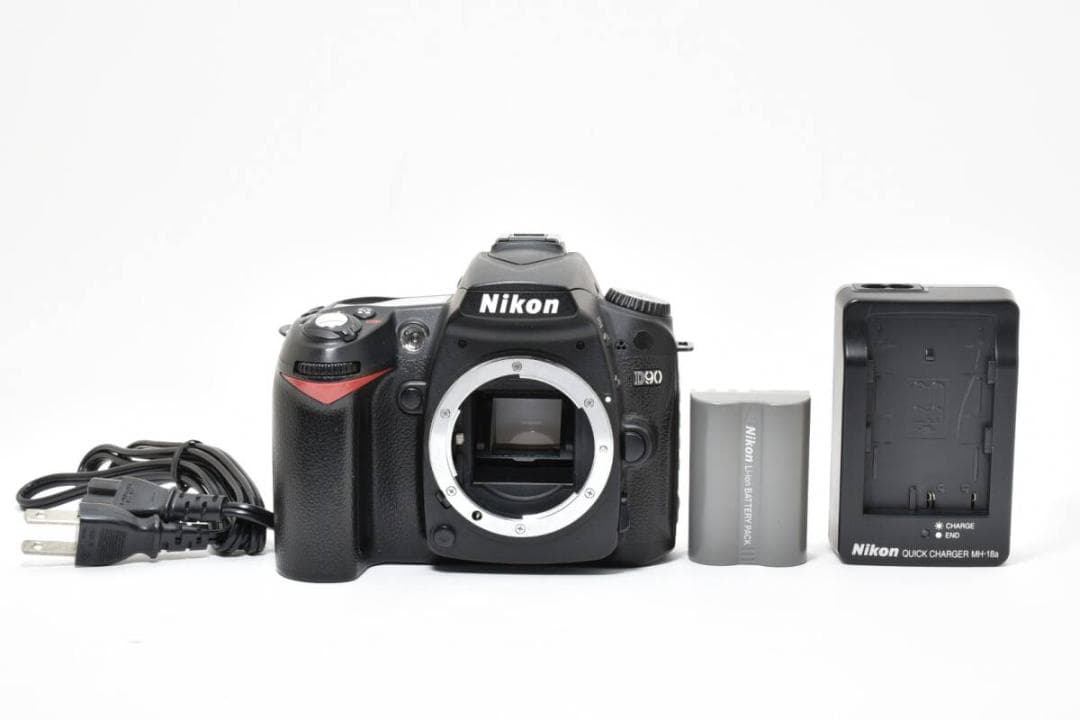 ★極美品★《ショット数3,262回 》 D90 ボディ 一眼レフカメラ #755