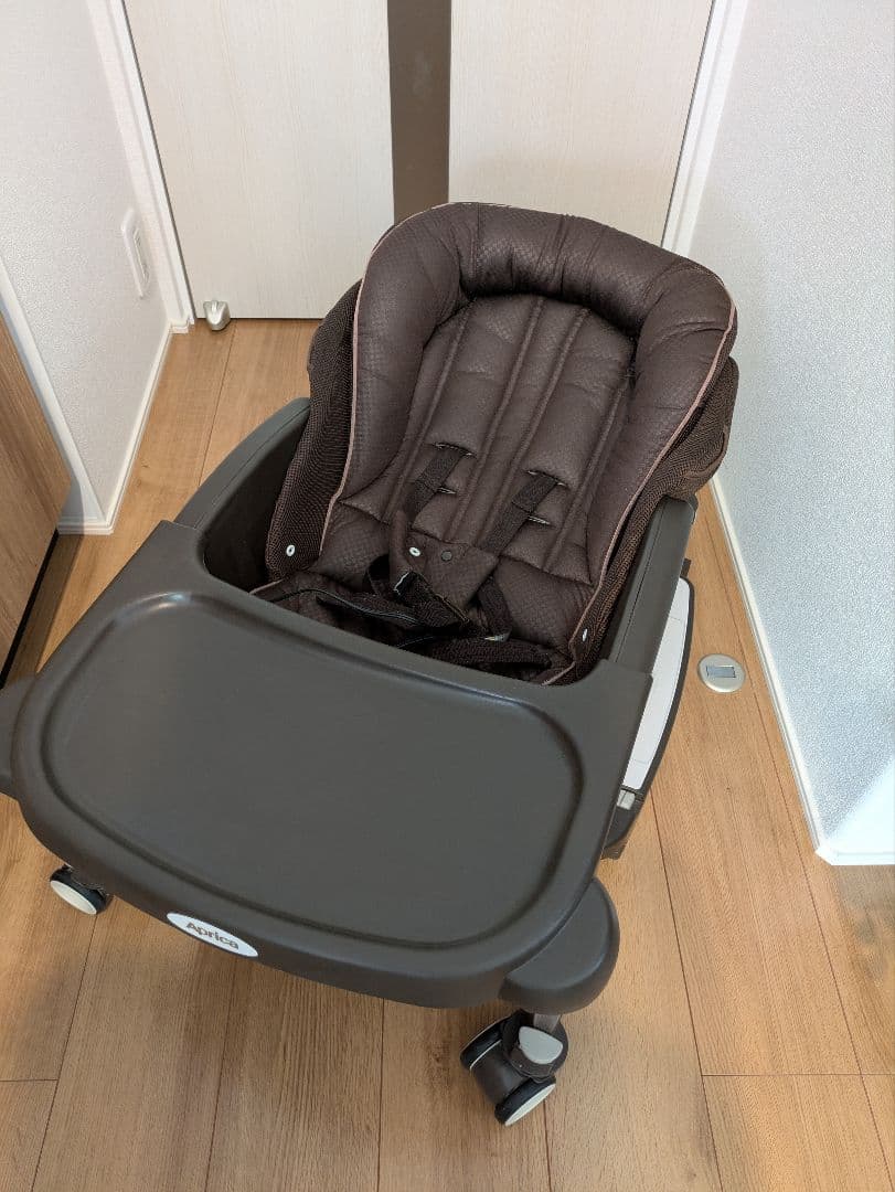 アップリカ ユラリズムオート プレミアム カラー：フォルテシモ 品番：91123