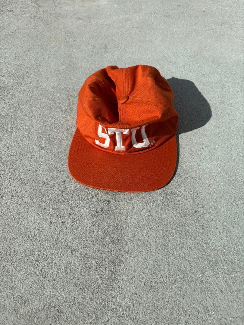 Stussy orange キャップ