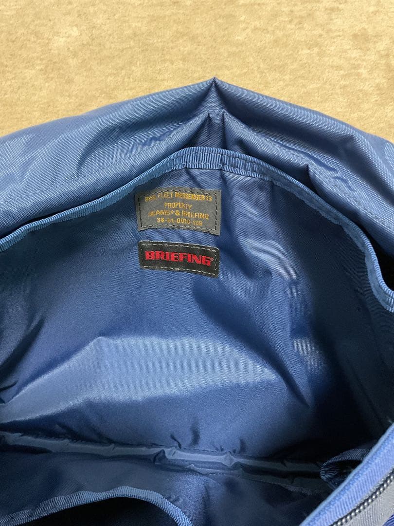 美品　BRIEFING fleet messenger 13 ネイビー