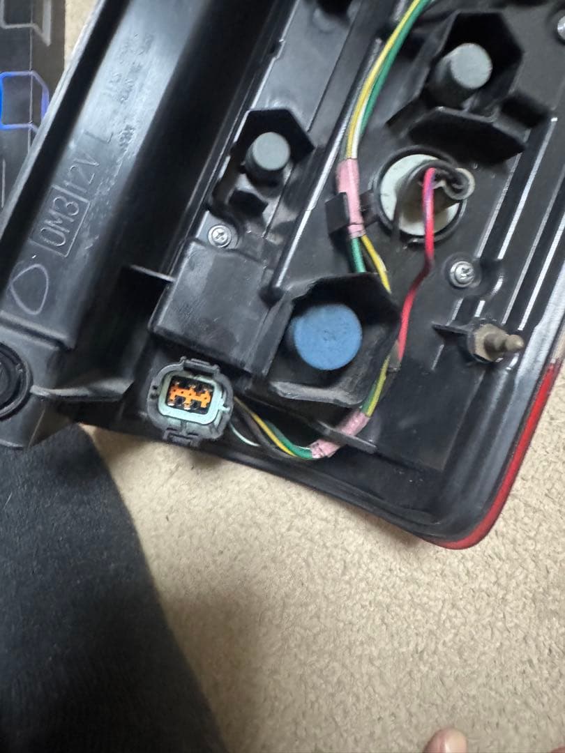 キャラバン令和4年式LEDテールライト 赤色 2個セット