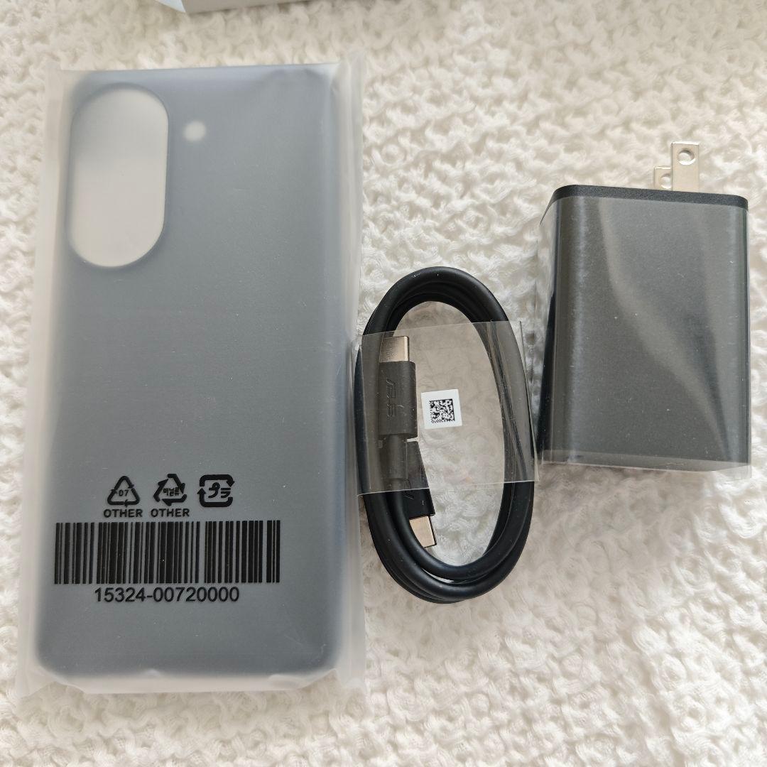 ASUS Zenfone 10 本体 ホワイト ケース付き