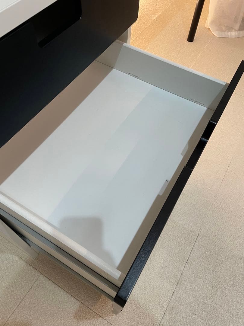 引き取り限定　IKEA ロフトベッド　stuva 机　引き出し付き　白黒