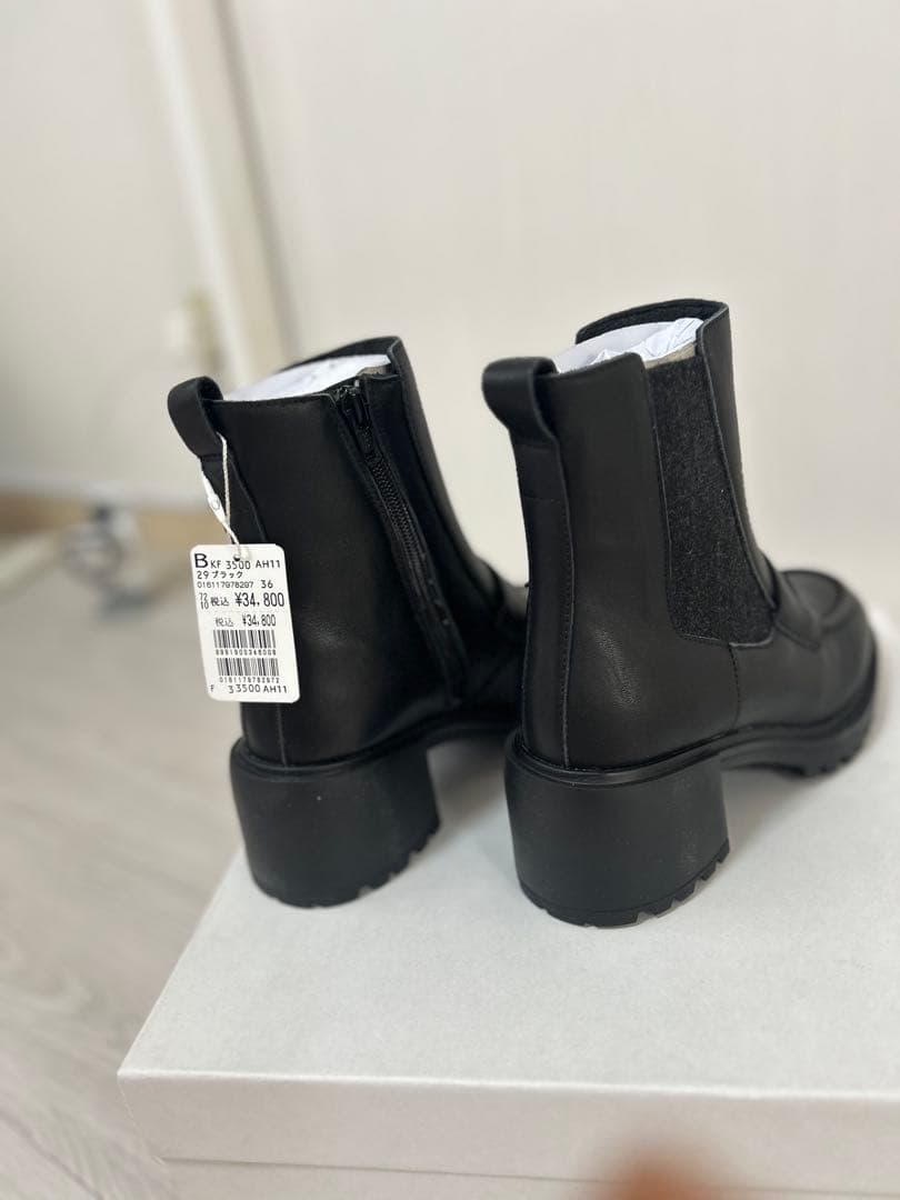 RADIATE ブラック チャンキーヒールブーツ　サイドゴア　ヤマダヤ