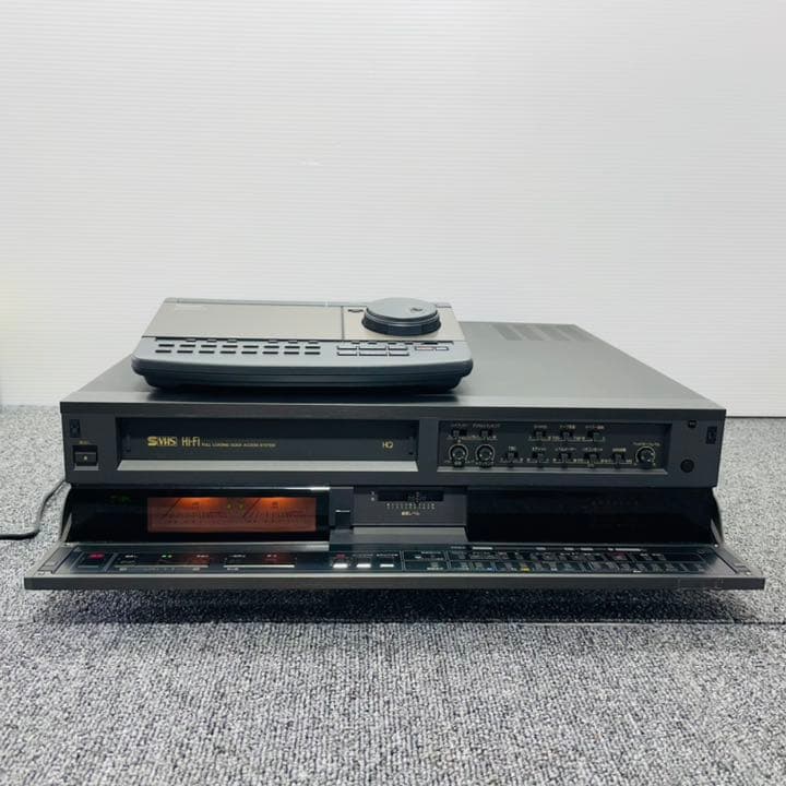 TOSHIBA  VHS業務用ビデオデッキ　A-V70