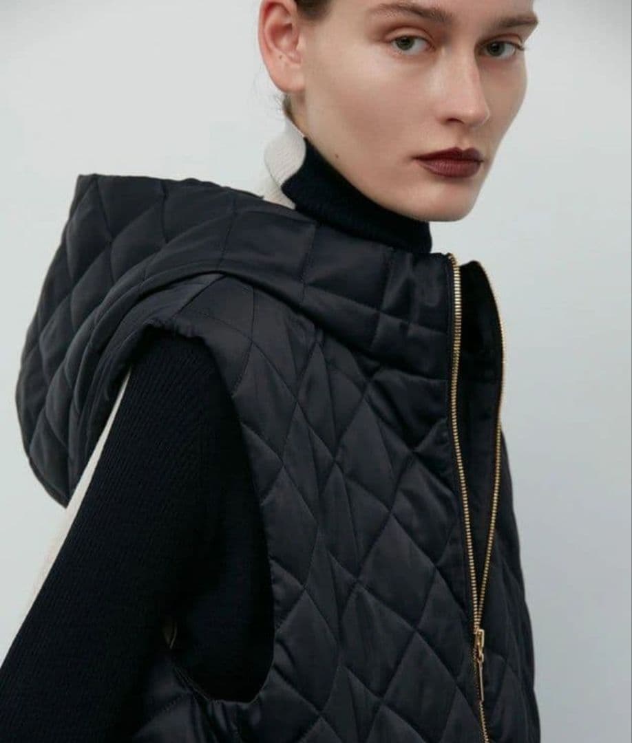 【BEIGE'ベイジ】キルティングジレ/フードつきベスト/オンワード70400円