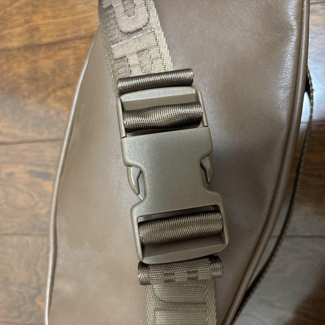 supreme シュプリーム ボディバッグ ワンショルダー　レザー　ブラウン