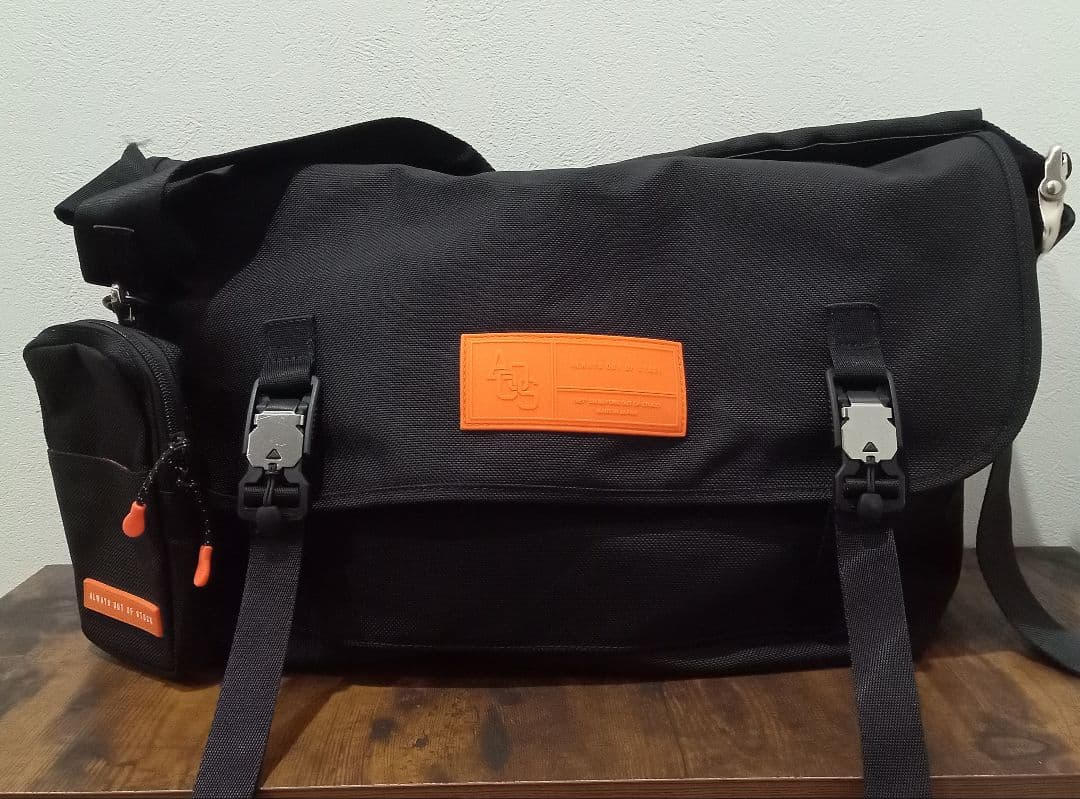 ALWAYS OUT OF STOCK / メッセンジャーバック A.O.O.S