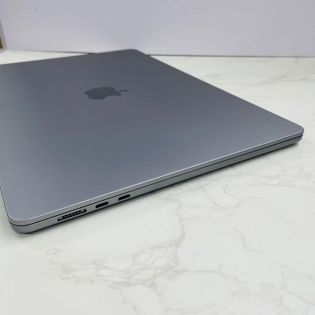 MacBook Air 15インチ M2 2023 16GB SSD 512GB