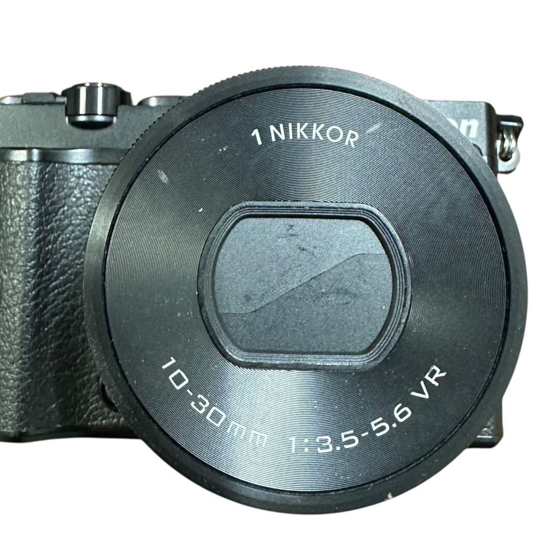 美品 Nikon1 J5 ミラーレス一眼 ダブルレンズキット レンズ3点