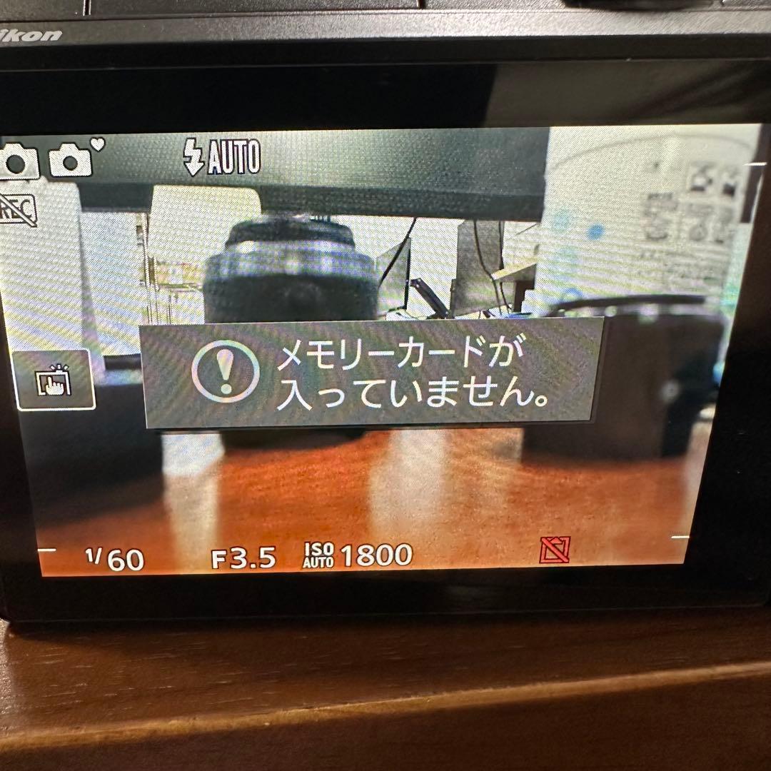 美品 Nikon1 J5 ミラーレス一眼 ダブルレンズキット レンズ3点