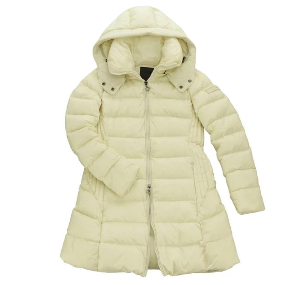 TATRAS オフホワイト色 ダウンジャケット