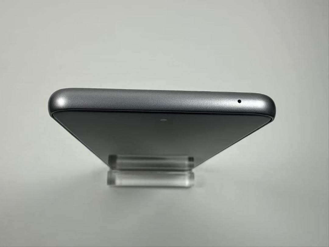 美品 Arrows We2 Plus F-51E 256GB グレイ